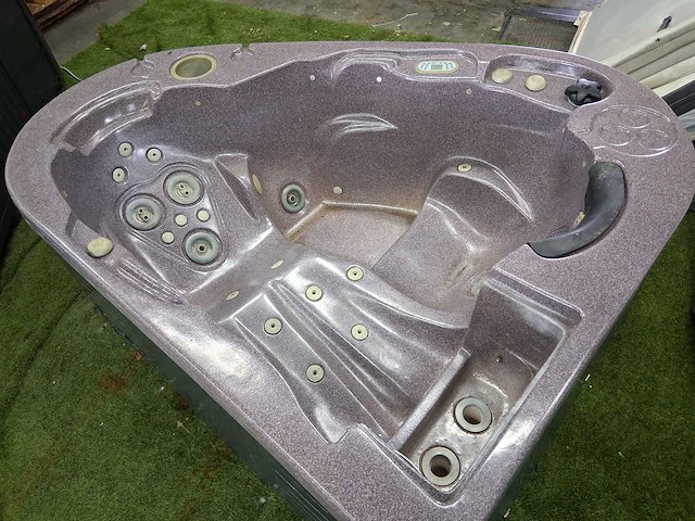 Jacuzzi - afbeelding 8 van  9