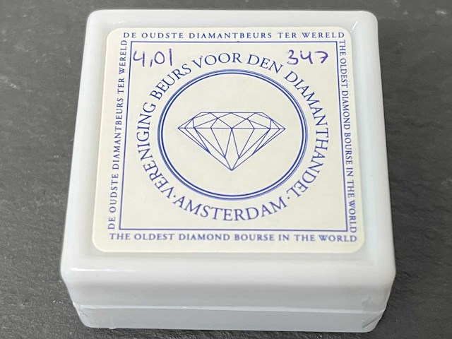 Jade 4.01 carat - afbeelding 1 van  3