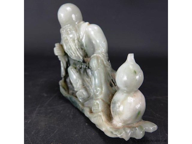 Jade beeld van een zittende "lohan" china 20e eeuw - afbeelding 2 van  5