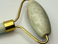 Jade massageroller met goldplating - afbeelding 5 van  6