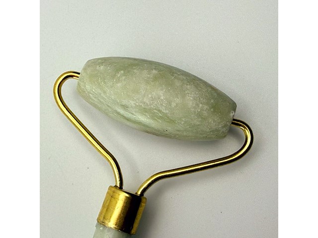 Jade massageroller met goldplating - afbeelding 6 van  6