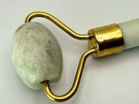 Jade massageroller met goldplating - afbeelding 4 van  6