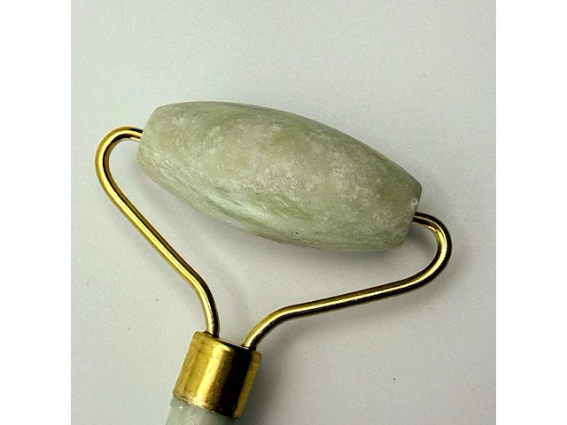 Jade massageroller met goldplating - afbeelding 6 van  6