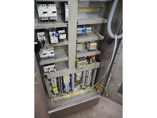 Ja+f - afbeelding 2 van  12