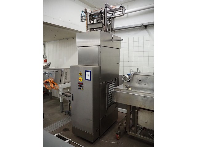 Ja+f - afbeelding 1 van  12