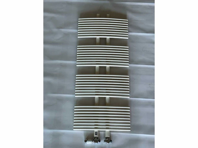 Jaga - taboe sani - design badkamerradiator (h.1200x500 mm) 688 watt - afbeelding 1 van  5
