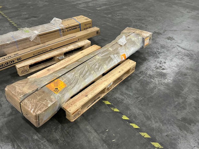 Jaga iguana circo corner hoekradiator 2000x311mm - afbeelding 4 van  4