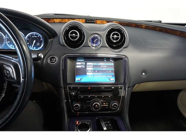 Jaguar - - xj - 5.0 v8 portfolio - personenauto - afbeelding 2 van  26