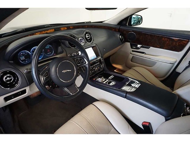 Jaguar - - xj - 5.0 v8 portfolio - personenauto - afbeelding 5 van  26