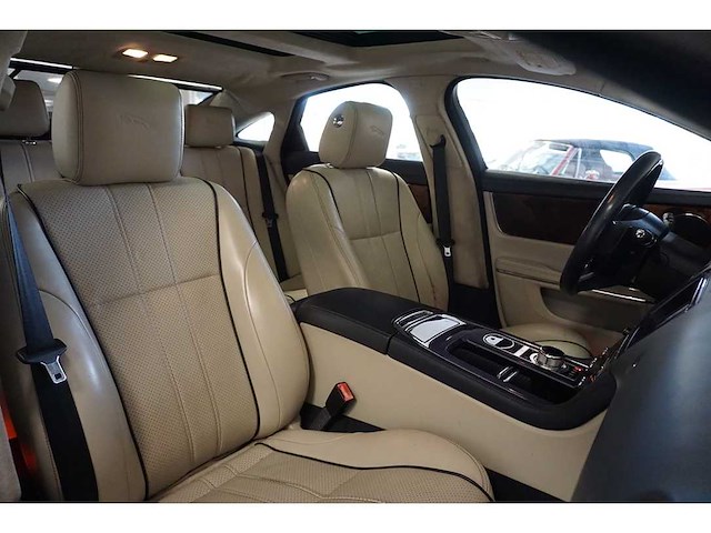 Jaguar - - xj - 5.0 v8 portfolio - personenauto - afbeelding 7 van  26