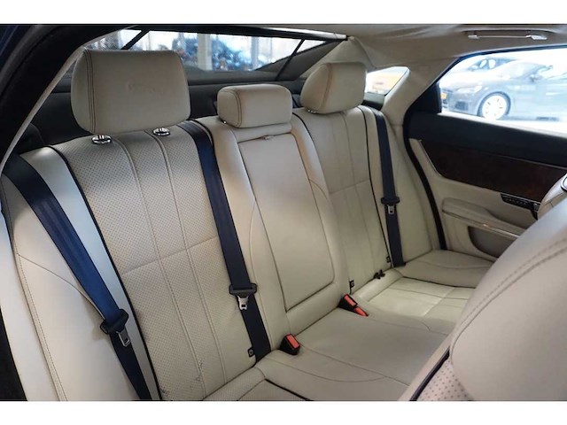 Jaguar - - xj - 5.0 v8 portfolio - personenauto - afbeelding 9 van  26