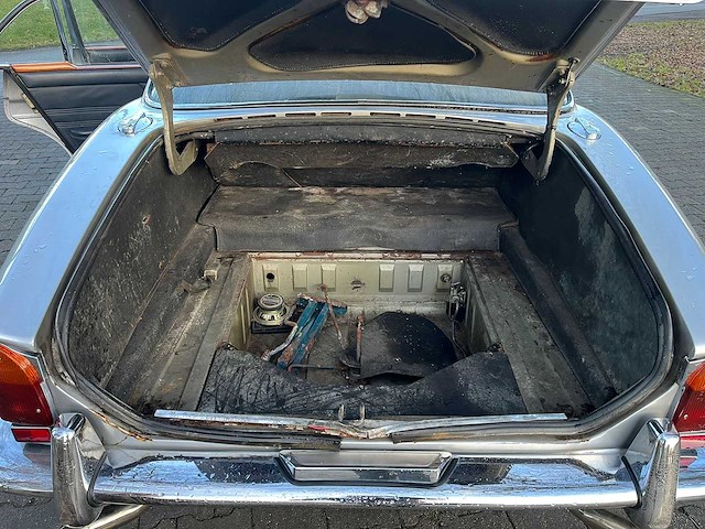 Jaguar - 1972 - xj series - 1 - personenauto - afbeelding 5 van  15