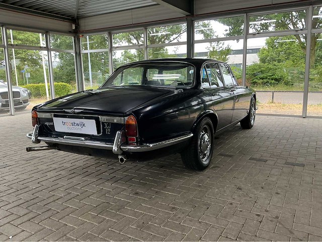 Jaguar - 1973 - xj - 5.3 v12 de luxe - marge auto - afbeelding 4 van  36