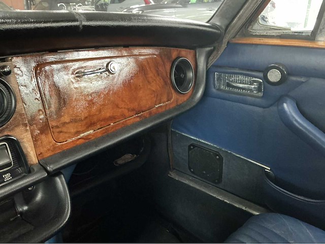 Jaguar - 1973 - xj - 5.3 v12 de luxe - marge auto - afbeelding 25 van  36
