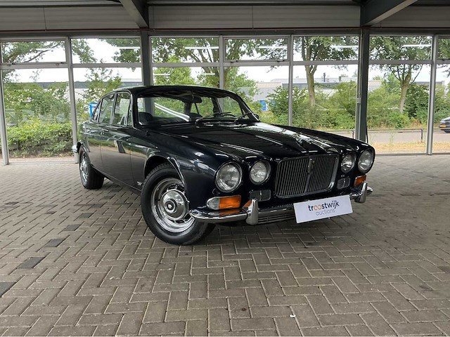 Jaguar - 1973 - xj - 5.3 v12 de luxe - marge auto - afbeelding 23 van  36