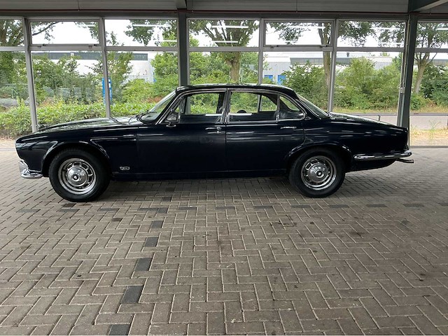 Jaguar - 1973 - xj - 5.3 v12 de luxe - marge auto - afbeelding 31 van  36