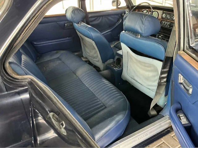 Jaguar - 1973 - xj - 5.3 v12 de luxe - marge auto - afbeelding 21 van  36