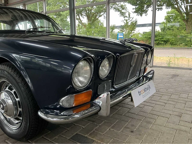 Jaguar - 1973 - xj - 5.3 v12 de luxe - marge auto - afbeelding 35 van  36