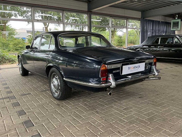 Jaguar - 1973 - xj - 5.3 v12 de luxe - marge auto - afbeelding 6 van  33