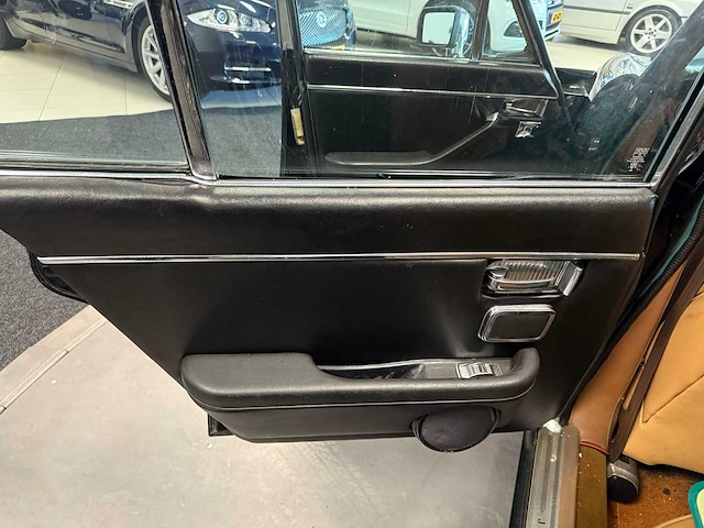 Jaguar - 1973 - xj - personenauto - afbeelding 3 van  24