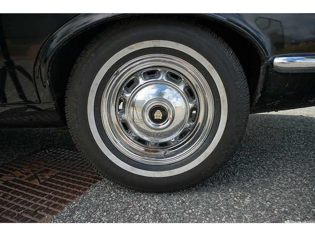 Jaguar - 1973 - xj - personenauto - afbeelding 9 van  24