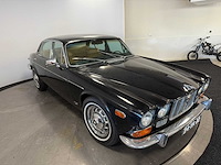 Jaguar - 1973 - xj - personenauto - afbeelding 12 van  24