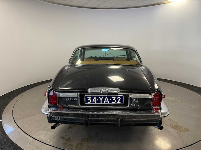 Jaguar - 1973 - xj - personenauto - afbeelding 21 van  24