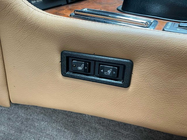 Jaguar - 1990 - xjs - 5.3 v12 coupé - personenauto (44-gt-ng) - afbeelding 7 van  20