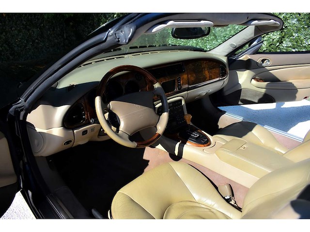 Jaguar - 2002 - xkr convertible - 4,0 liter (3.996 cc) v8 supercharged, 370 pk - btw auto - afbeelding 55 van  63