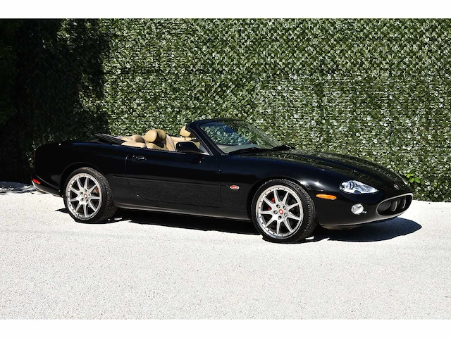 Jaguar - 2002 - xkr convertible - 4,0 liter (3.996 cc) v8 supercharged, 370 pk - btw auto - afbeelding 34 van  63