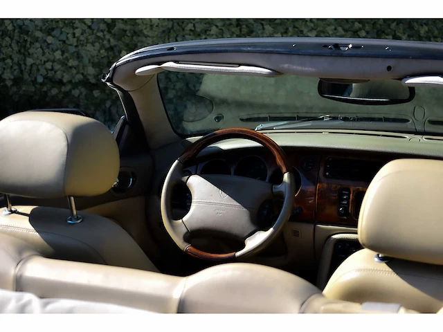 Jaguar - 2002 - xkr convertible - 4,0 liter (3.996 cc) v8 supercharged, 370 pk - btw auto - afbeelding 54 van  63