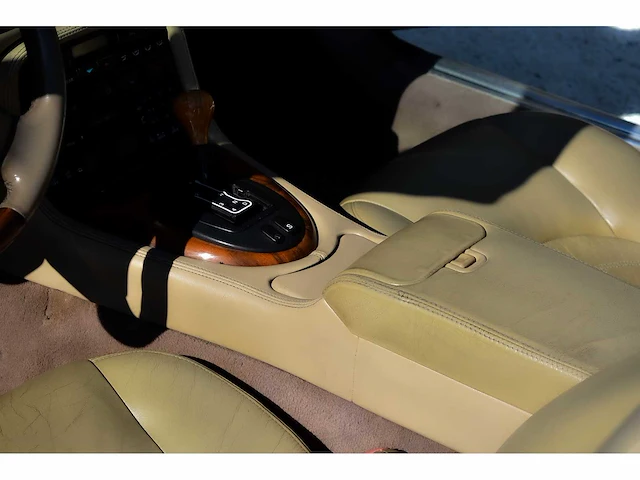 Jaguar - 2002 - xkr convertible - 4,0 liter (3.996 cc) v8 supercharged, 370 pk - btw auto - afbeelding 15 van  63