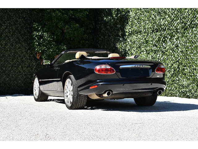 Jaguar - 2002 - xkr convertible - 4,0 liter (3.996 cc) v8 supercharged, 370 pk - btw auto - afbeelding 15 van  63