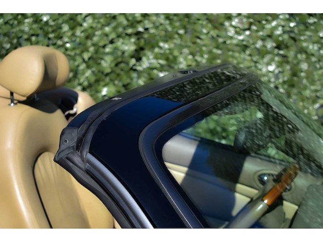 Jaguar - 2002 - xkr convertible - 4,0 liter (3.996 cc) v8 supercharged, 370 pk - btw auto - afbeelding 29 van  63