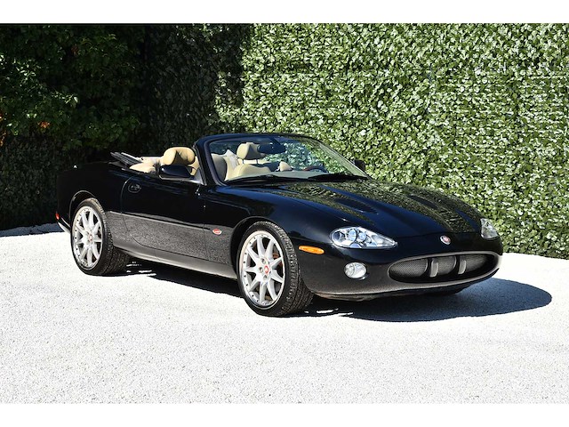 Jaguar - 2002 - xkr convertible - 4,0 liter (3.996 cc) v8 supercharged, 370 pk - btw auto - afbeelding 2 van  63