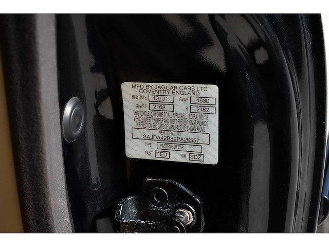 Jaguar - 2002 - xkr convertible - 4,0 liter (3.996 cc) v8 supercharged, 370 pk - btw auto - afbeelding 34 van  63