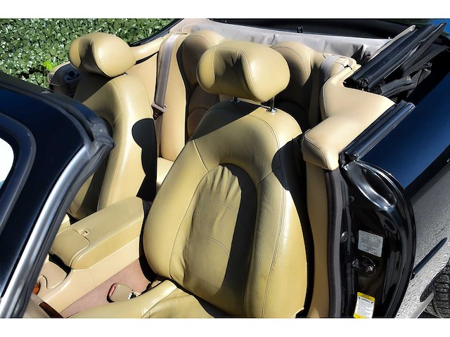 Jaguar - 2002 - xkr convertible - 4,0 liter (3.996 cc) v8 supercharged, 370 pk - btw auto - afbeelding 54 van  63