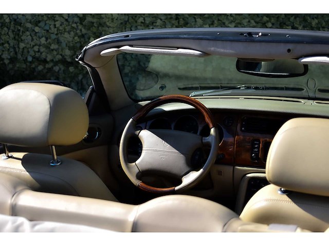 Jaguar - 2002 - xkr convertible - 4,0 liter (3.996 cc) v8 supercharged, 370 pk - btw auto - afbeelding 58 van  63
