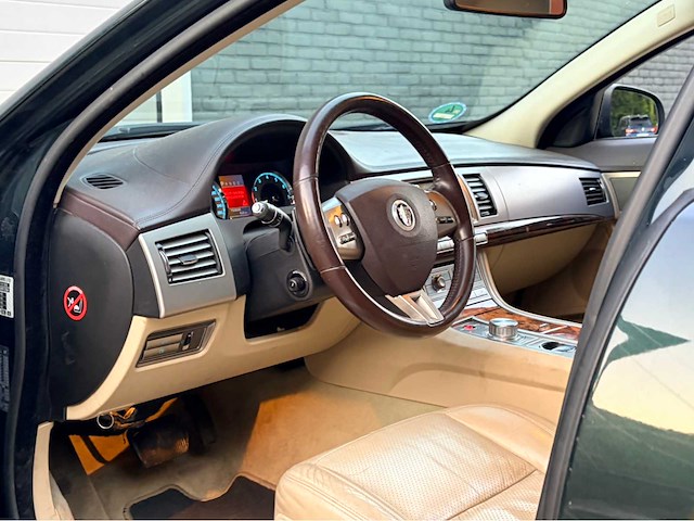 Jaguar - 2008 - xf - 4.2 v8 automaat premium lux. - personenauto - afbeelding 7 van  10