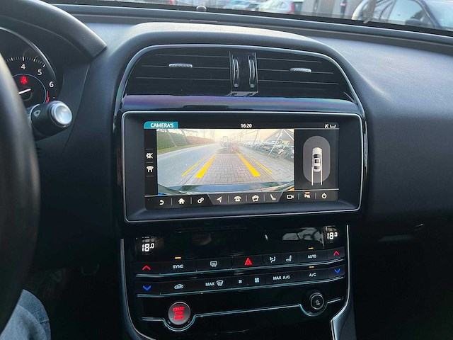 Jaguar - 2019 - xe - 2.0t pure - xg-546-v - afbeelding 7 van  22