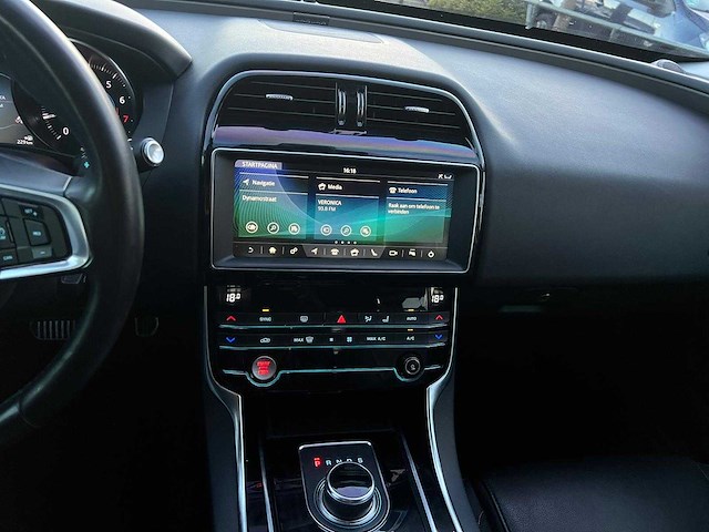 Jaguar - 2019 - xe - 2.0t pure - xg-546-v - afbeelding 2 van  22