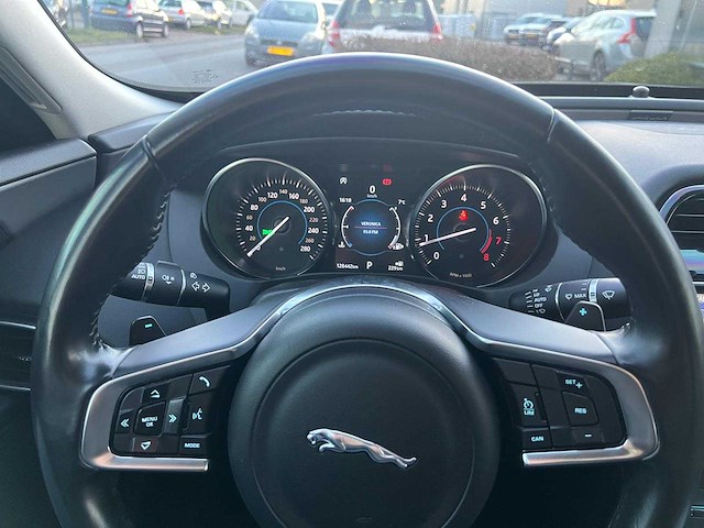 Jaguar - 2019 - xe - 2.0t pure - xg-546-v - afbeelding 21 van  22