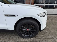 Jaguar - f-pace - 2.0 portf. awd 20d - personenauto - 2016 - afbeelding 11 van  16