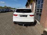 Jaguar - f-pace - 2.0 portf. awd 20d - personenauto - 2016 - afbeelding 13 van  16
