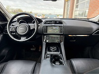 Jaguar - f-pace - 2.0 portf. awd 20d - personenauto - 2016 - afbeelding 2 van  29