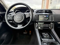 Jaguar - f-pace - 2.0 portf. awd 20d - personenauto - 2016 - afbeelding 3 van  32