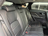 Jaguar - f-pace - 2.0 portf. awd 20d - personenauto - 2016 - afbeelding 6 van  32