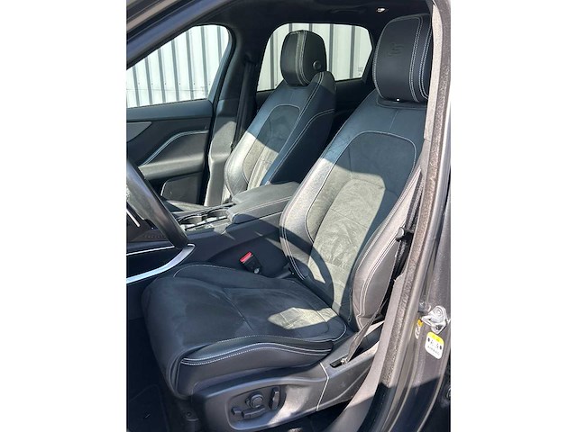 Jaguar - f-pace - 3.0 s awd 30d - car - 2016 - afbeelding 27 van  30