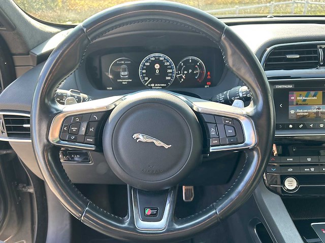 Jaguar - f-pace - 3.0 s awd 30d - car - 2016 - afbeelding 28 van  30