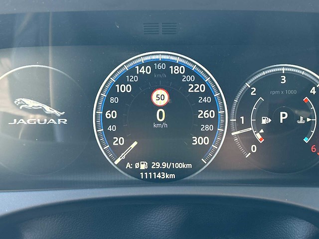 Jaguar - f-pace - 3.0 s awd 30d - car - 2016 - afbeelding 29 van  30